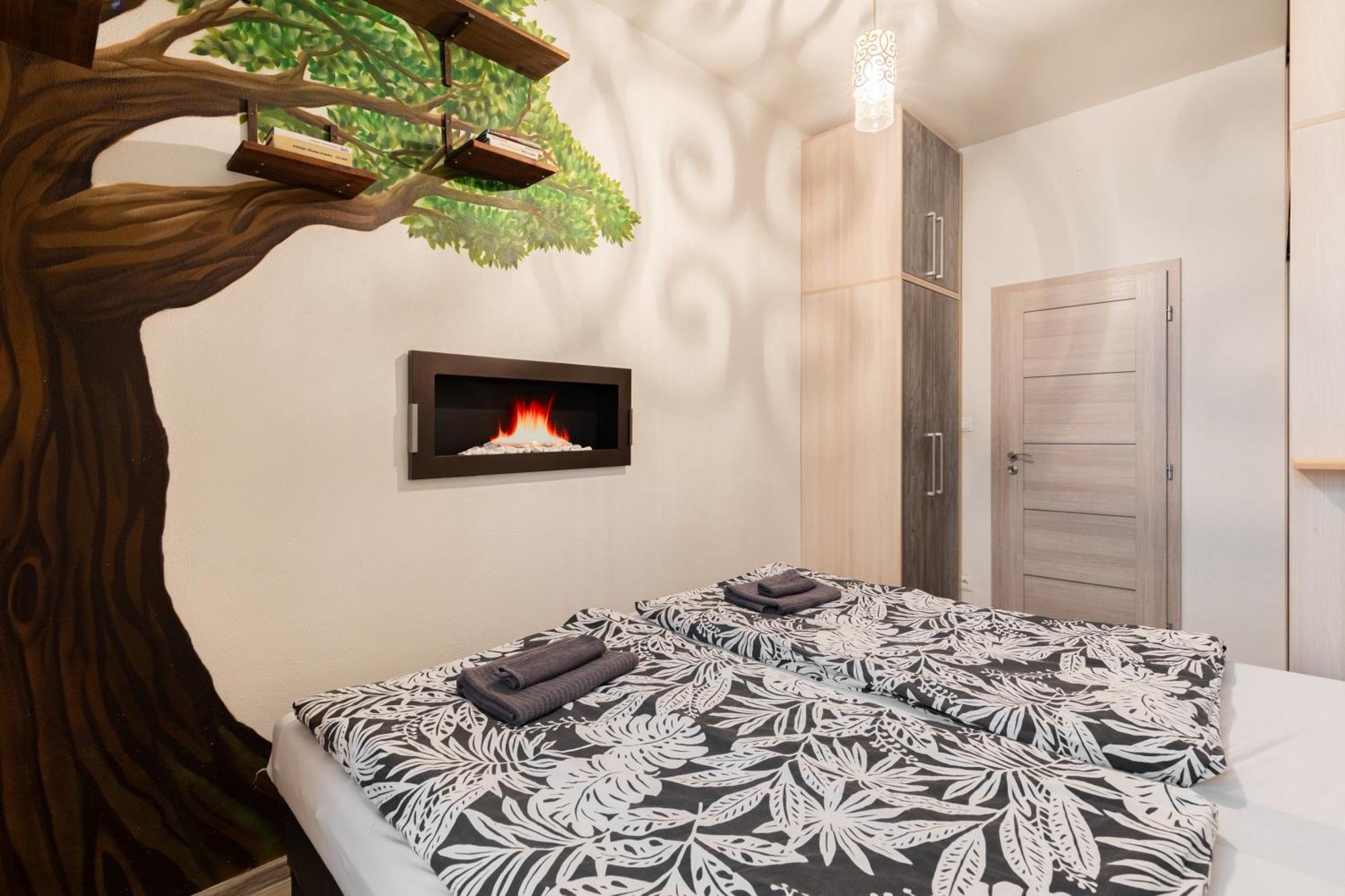 Ferienwohnung Charming Flat, Steps From Castle - Historic Part Pressburg Exterior foto